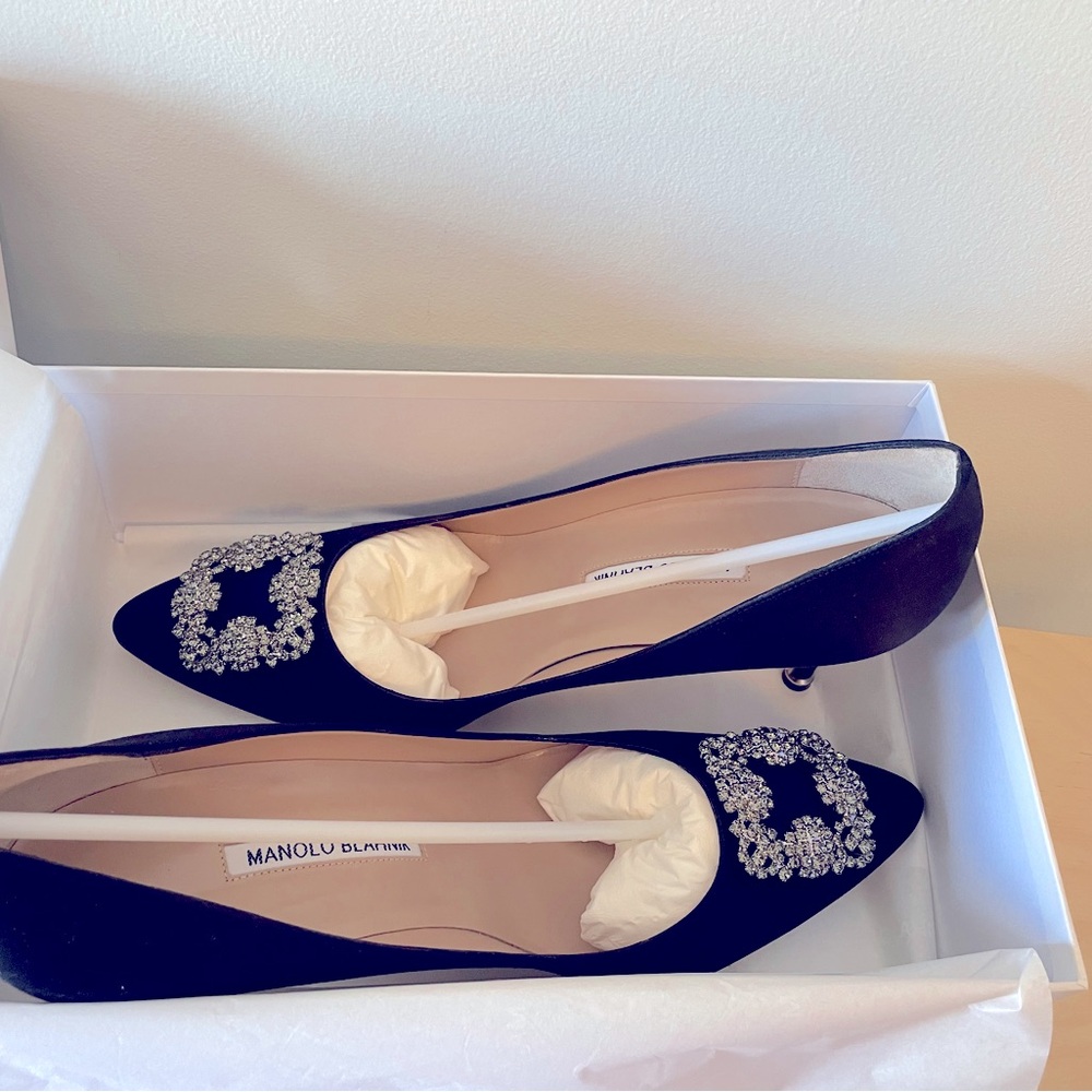 Manolo Blahnik Hangisi 70 Black Satin Jewel Pumps Size 42.5 EU/ 11 US